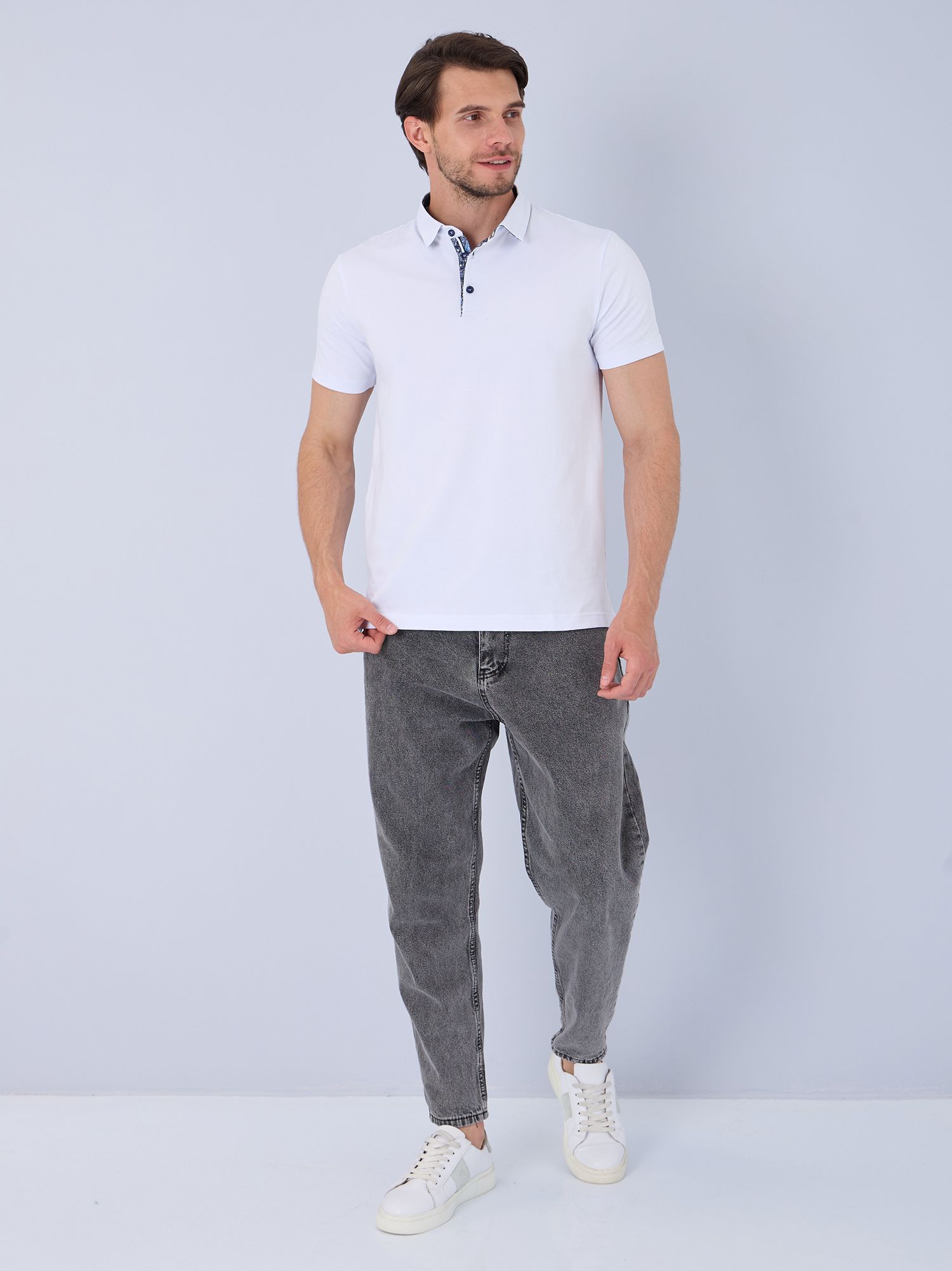 G144-KO1246T-SA500 (белый) Джемпер мужской с воротником поло короткий рукав