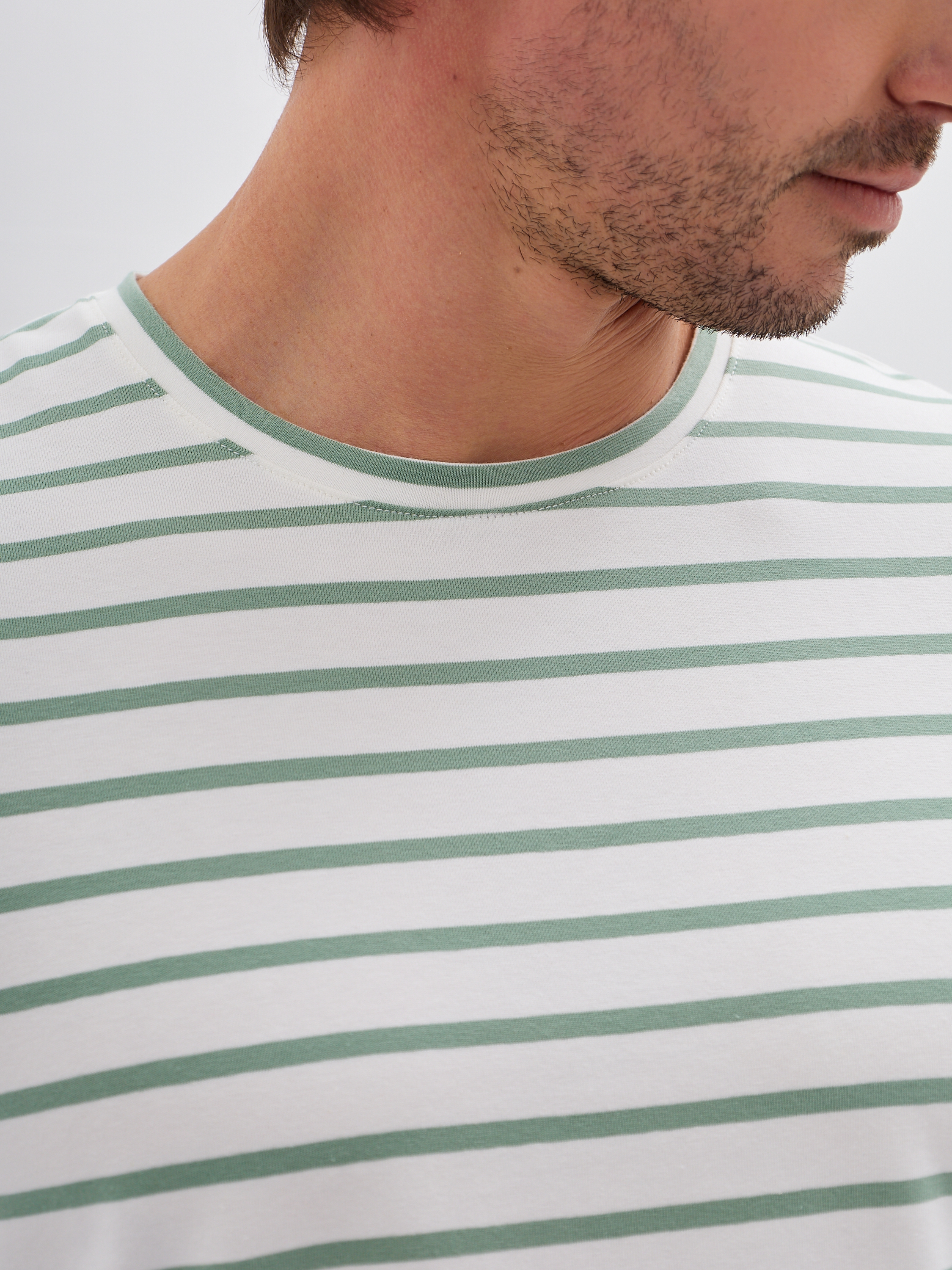 G145-KD-UT-32-4T (зеленая полоска) Футболка мужская короткий рукав