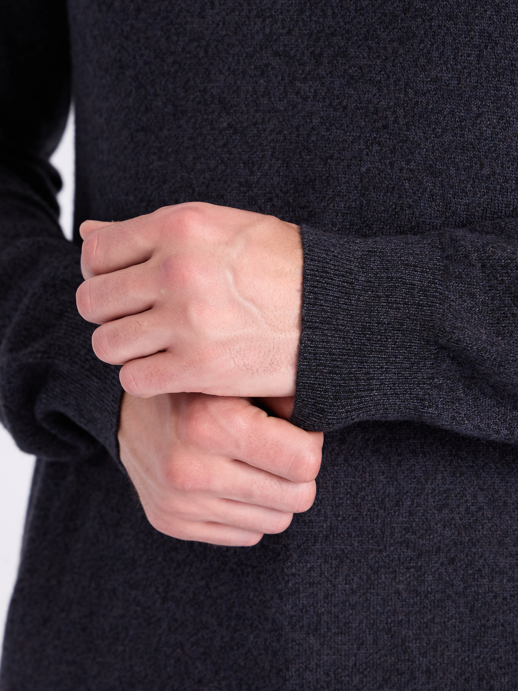 G121-DA601 серый/черный Джемпер мужской