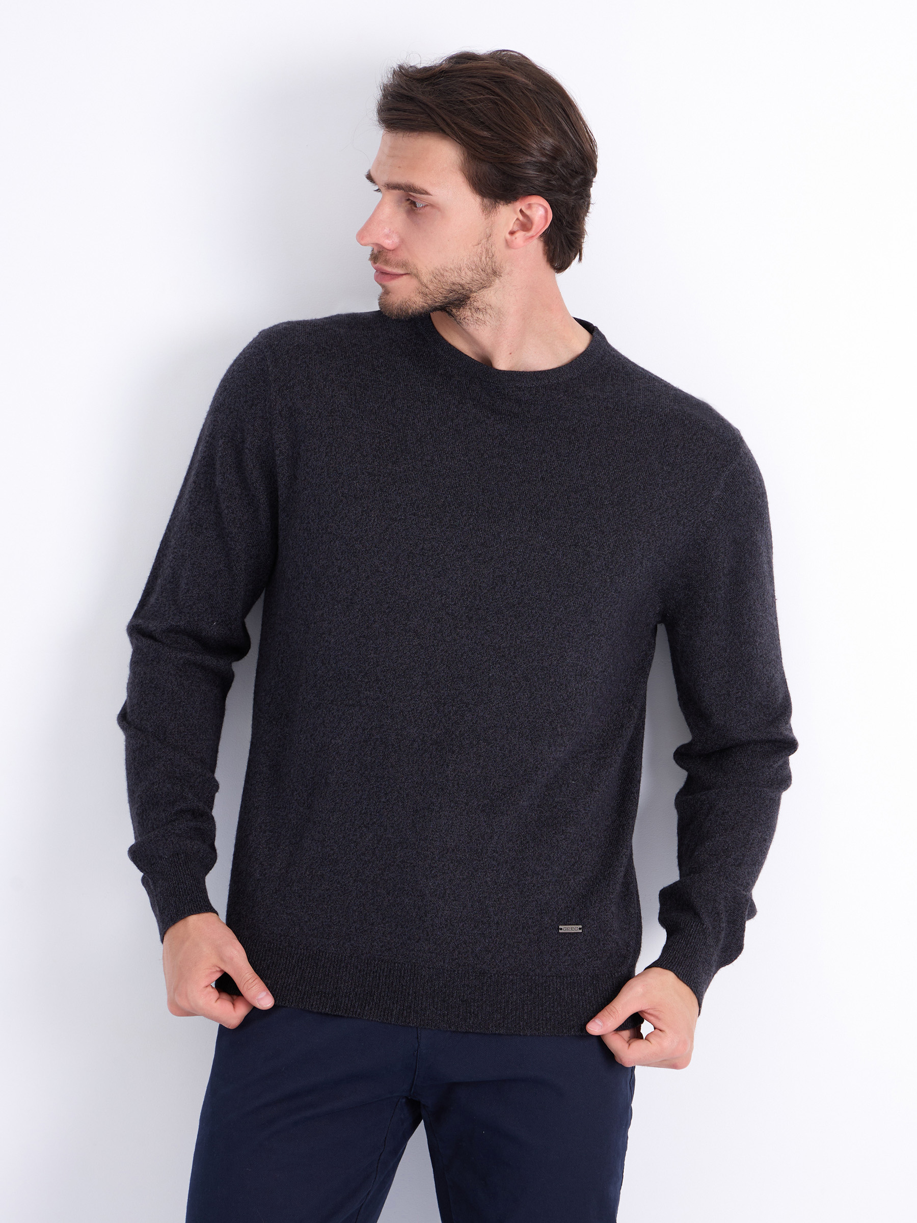 G121-DA601 серый/черный Джемпер мужской