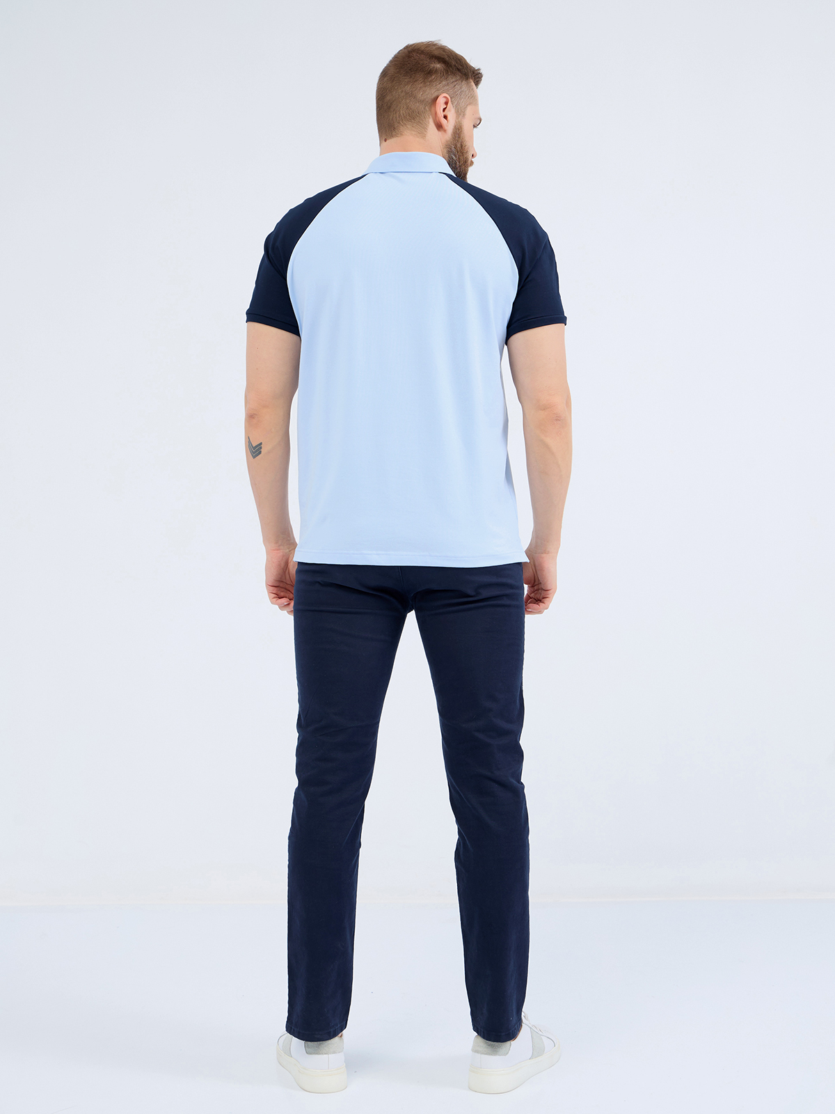 G149R-KO1246T-SA5120 (св.голубой) Джемпер мужской с воротником поло короткий рукав