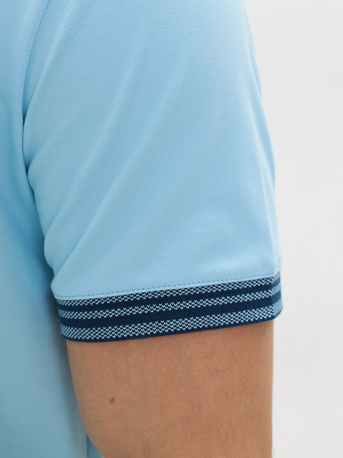 G144V-PO34T-SA201 (голубой) Джемпер мужской с воротником поло короткий рукав