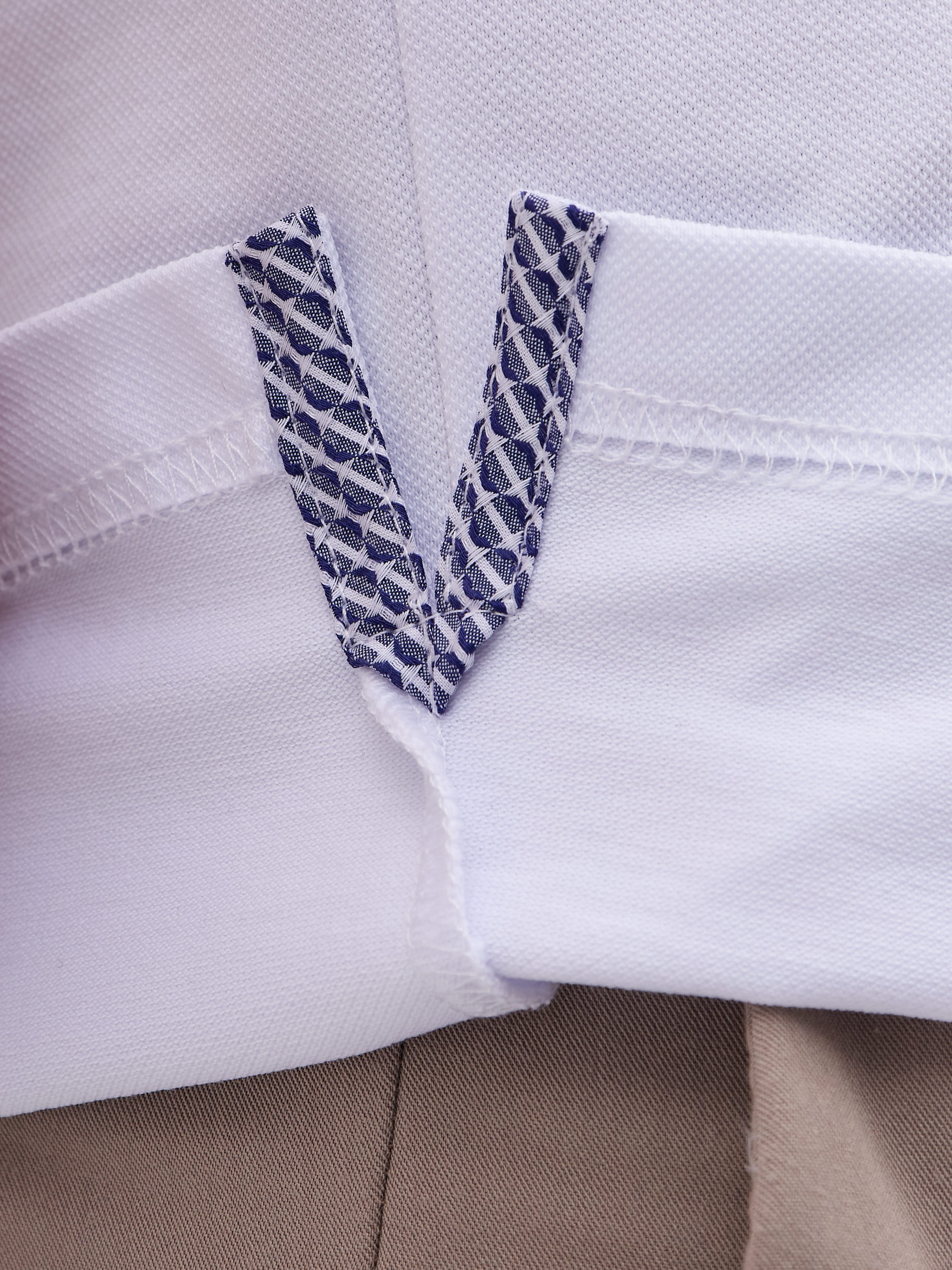 G144-PO1246T-SA5000-2 (белый) Джемпер мужской с воротником поло короткий рукав