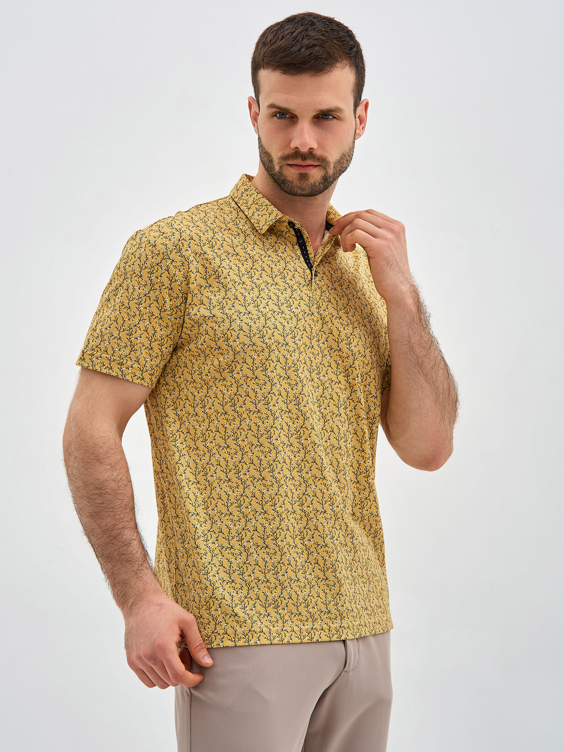 G144-PP124T-LT0010 (желтый) Джемпер мужской с воротником поло короткий рукав