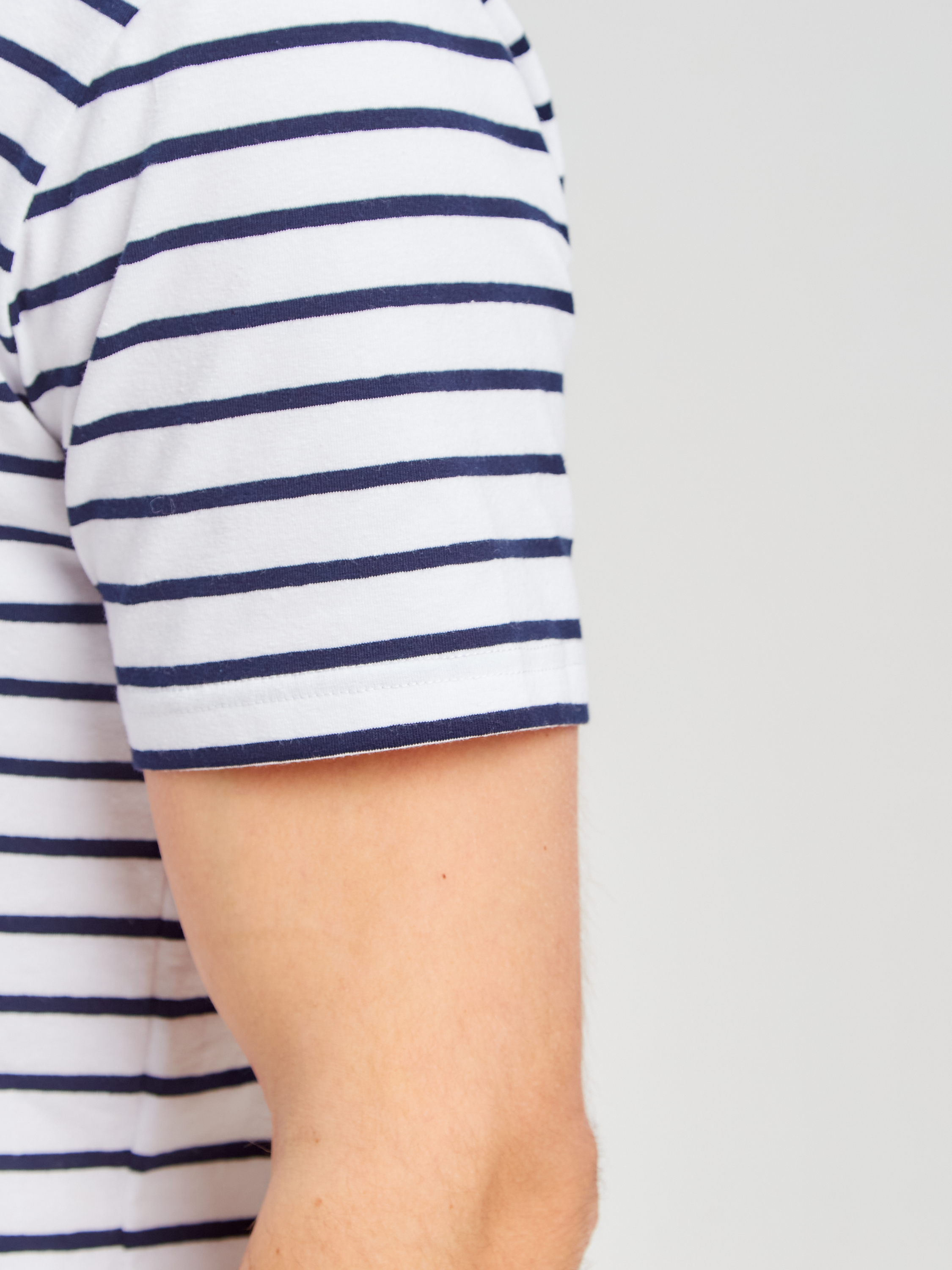 G144-KD1246T-UT20 (синяя полоска) Джемпер мужской с воротником поло короткий рукав