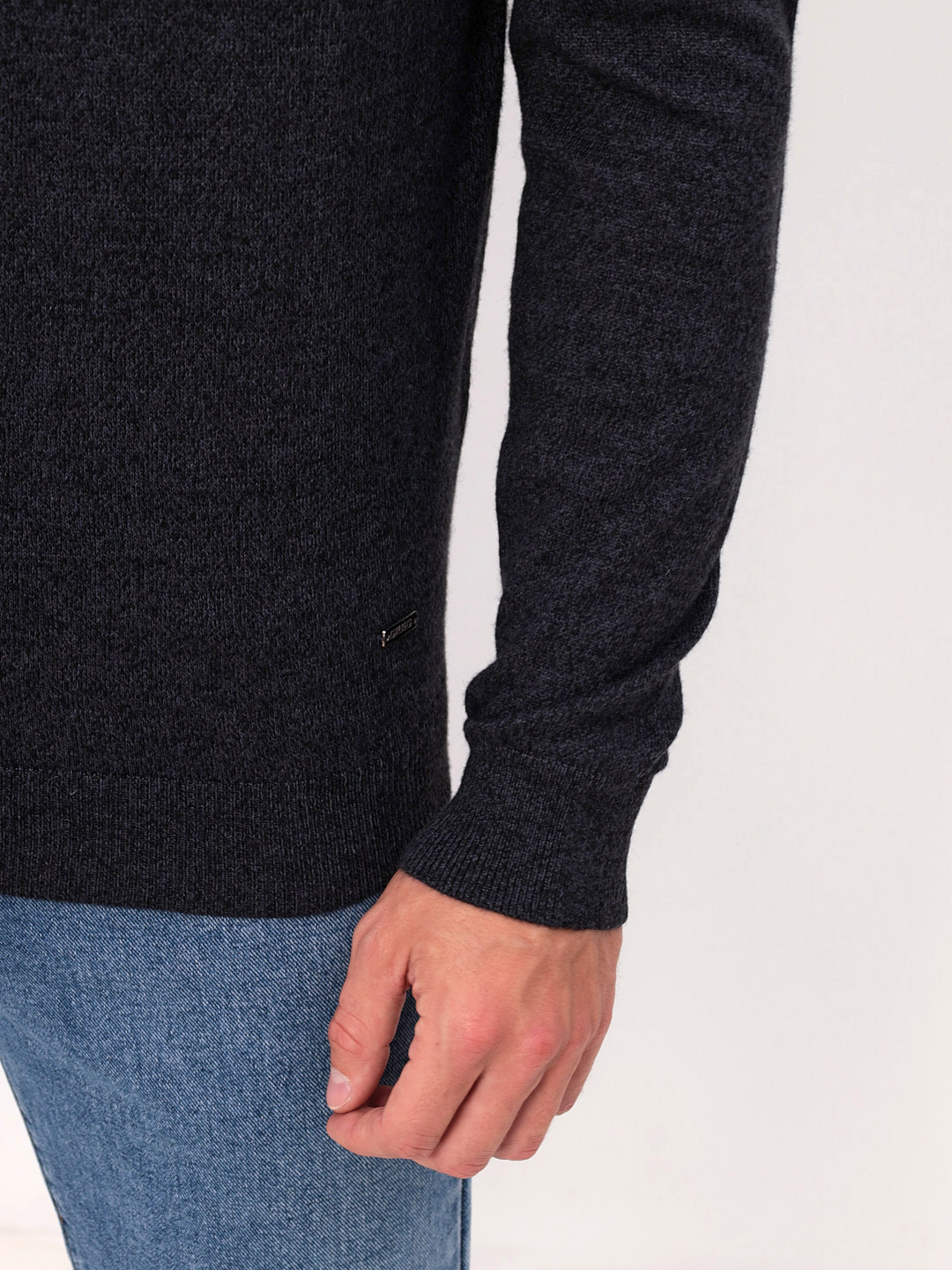 G122-DA601 серый/черный Джемпер мужской